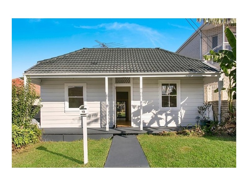 19 Arthur Street, Bexley NSW 2207