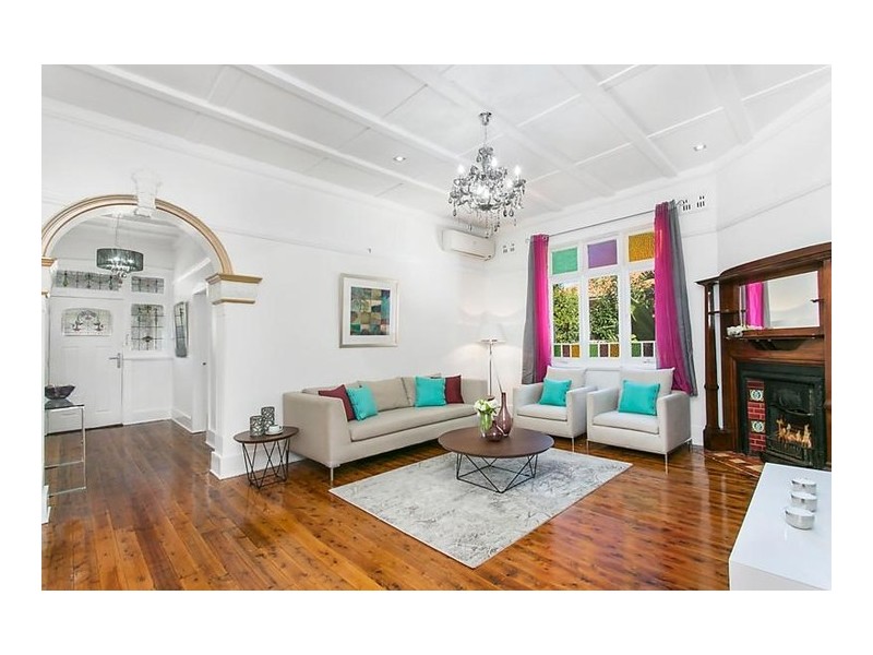 15 Lorraine Avenue, Bardwell Valley NSW 2207