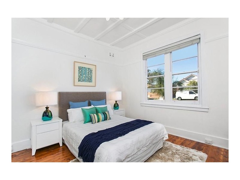 15 Lorraine Avenue, Bardwell Valley NSW 2207