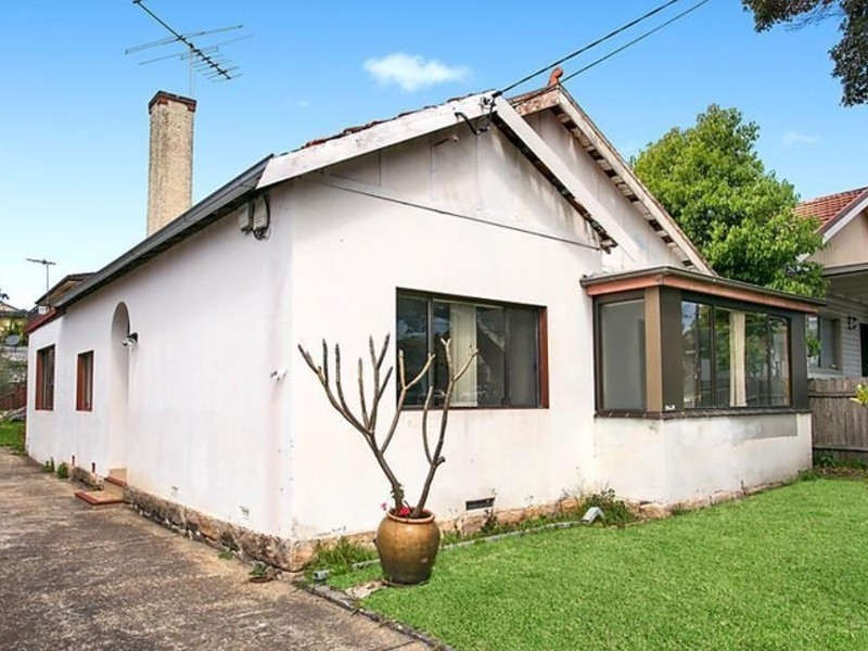 81 Caledonian Street, Bexley NSW 2207