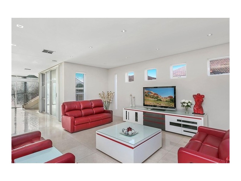 2 Jones Avenue, Monterey NSW 2217