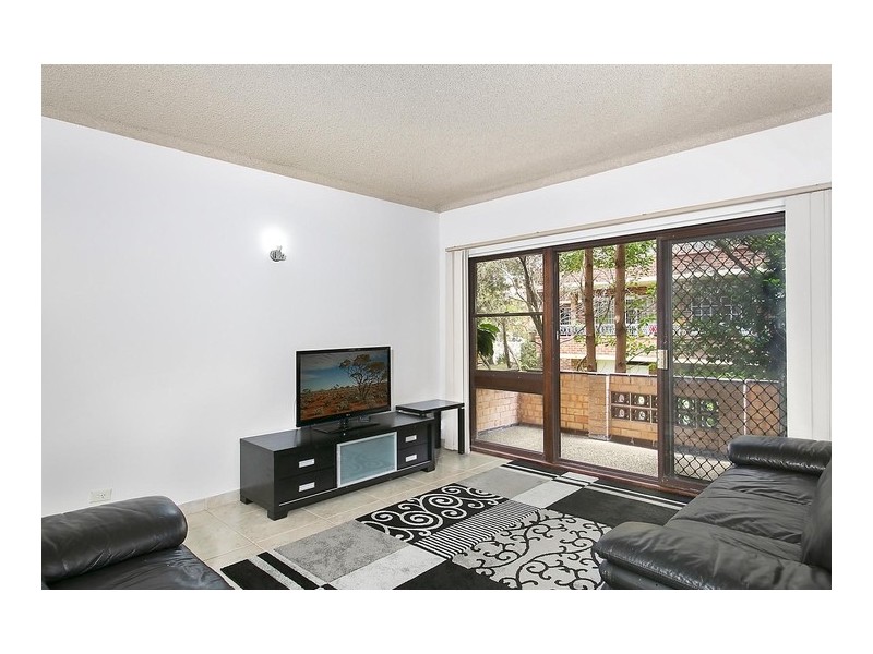 2/24 Jubilee Avenue, Carlton NSW 2218