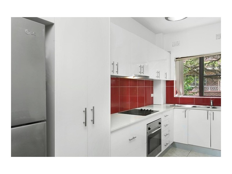 2/24 Jubilee Avenue, Carlton NSW 2218