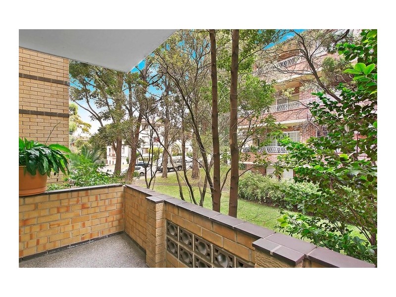 2/24 Jubilee Avenue, Carlton NSW 2218