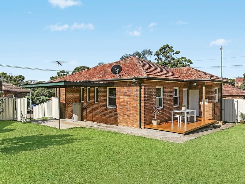 17 Margaret Street, Kingsgrove NSW 2208