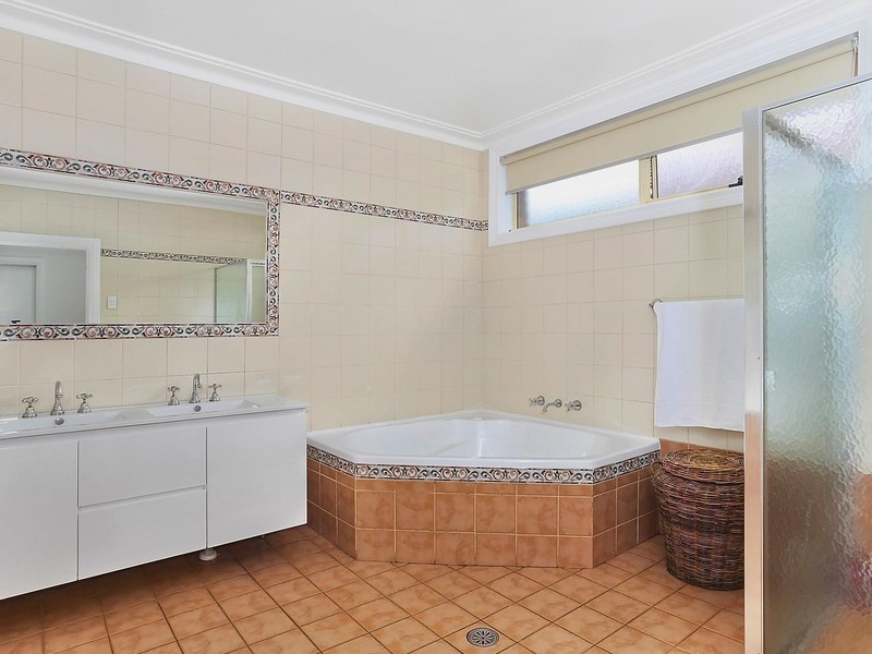 36 Earlwood Crescent, Bardwell Park NSW 2207