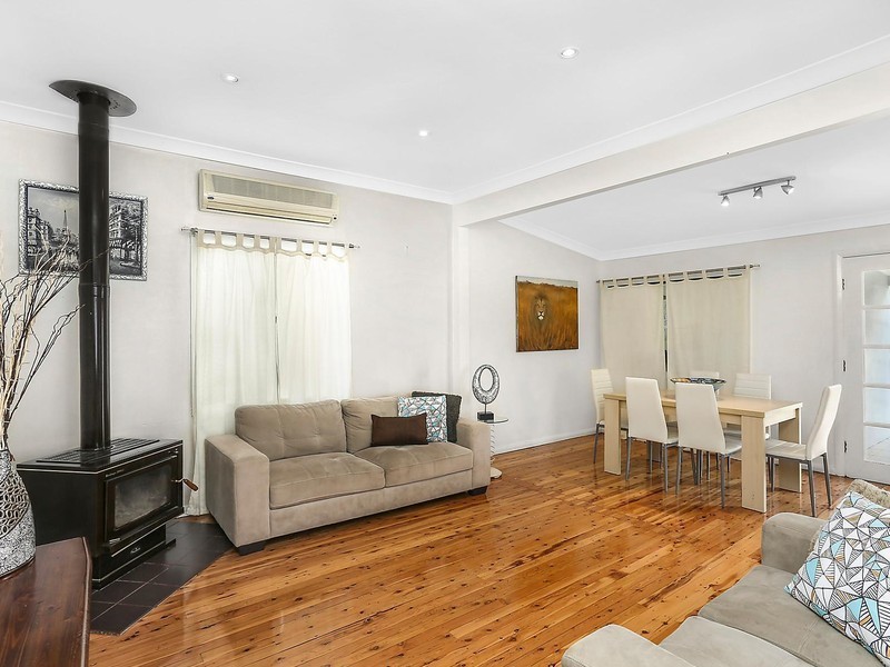 13 Bonalbo Street, Kingsgrove NSW 2208