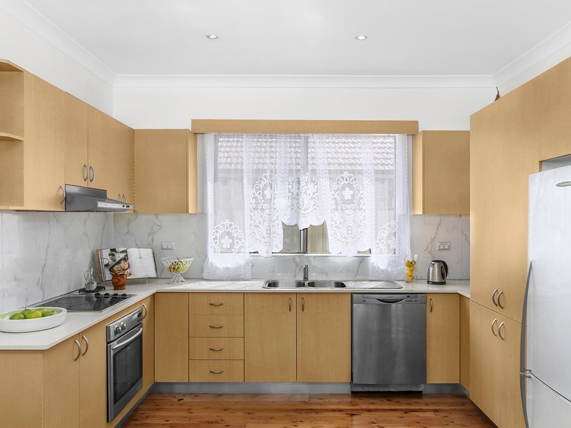 13 Bonalbo Street, Kingsgrove NSW 2208