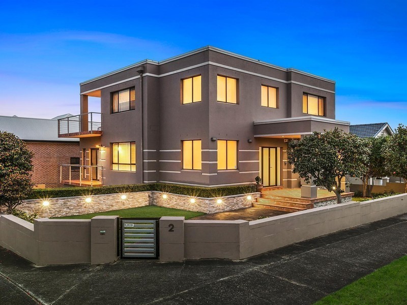 2 Carlton Crescent, Kogarah Bay NSW 2217