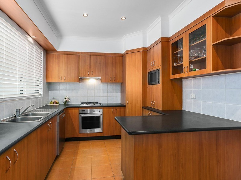 2 Carlton Crescent, Kogarah Bay NSW 2217
