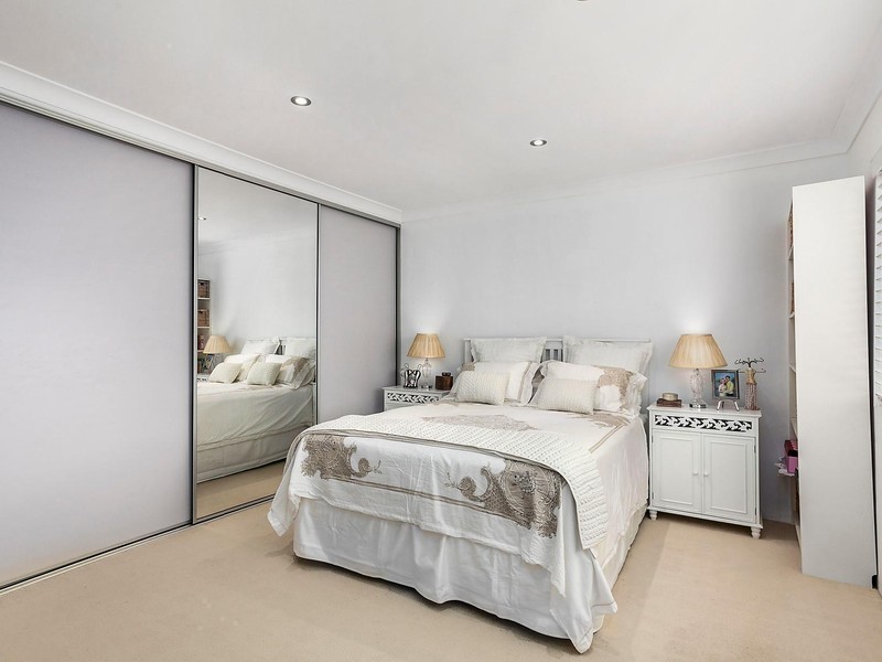 2 Carlton Crescent, Kogarah Bay NSW 2217