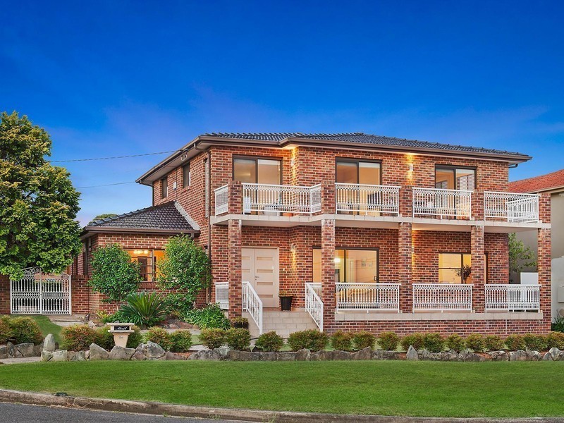 86 Hatfield Street, Blakehurst NSW 2221