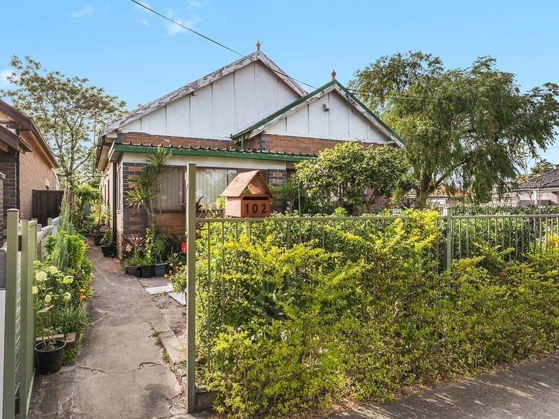 102 Crawford Road, Brighton-le-sands NSW 2216
