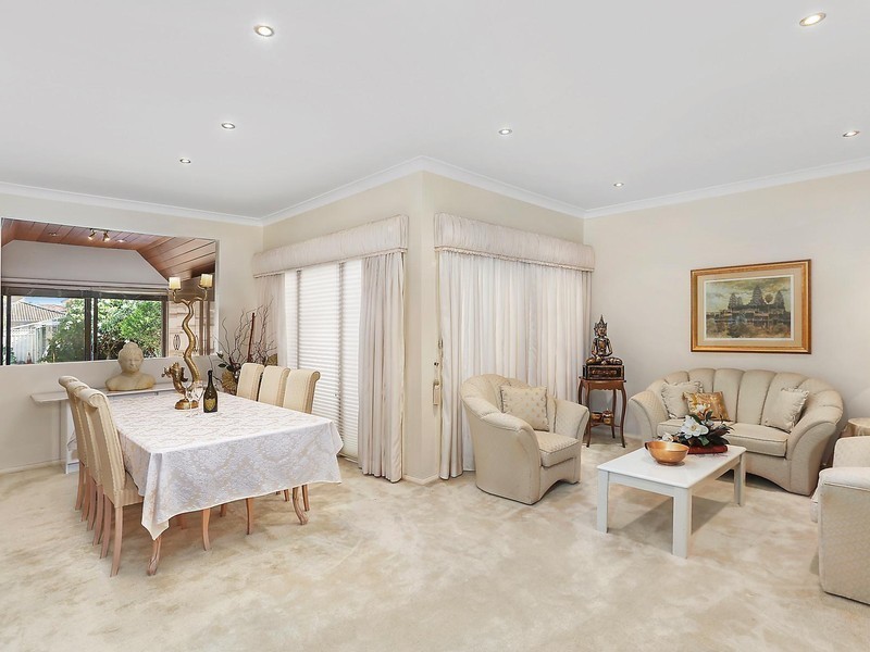 35 Bonanza Parade, Sans Souci NSW 2219