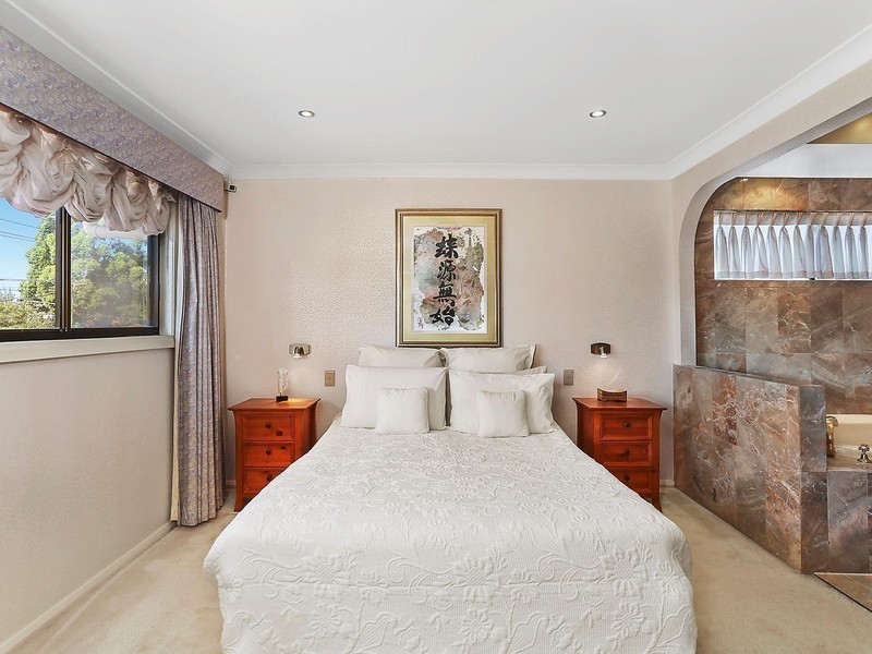 35 Bonanza Parade, Sans Souci NSW 2219