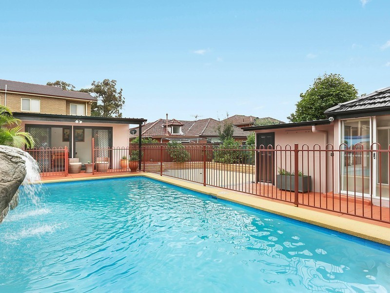 13 Beresford Parade, Kingsgrove NSW 2208