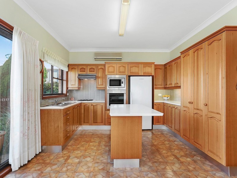 5 Carruthers Drive, Dolls Point NSW 2219