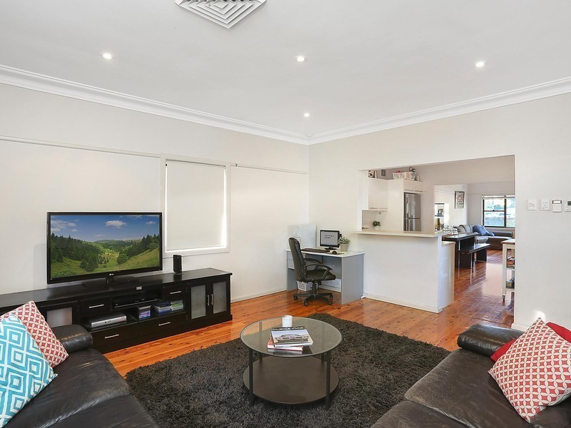 53 Stoddart Street, Roselands NSW 2196