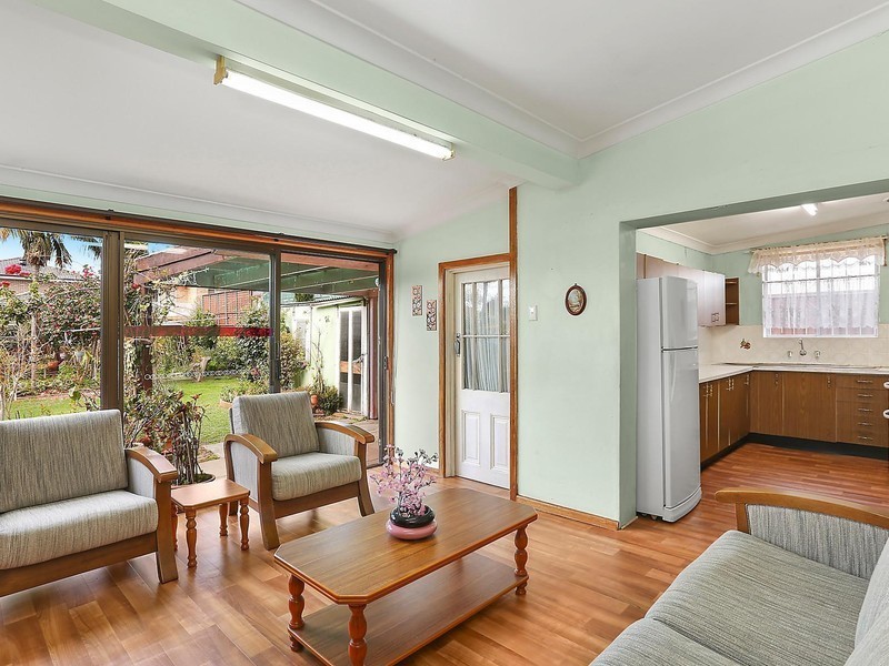 98 Gloucester Road, Hurstville NSW 2220