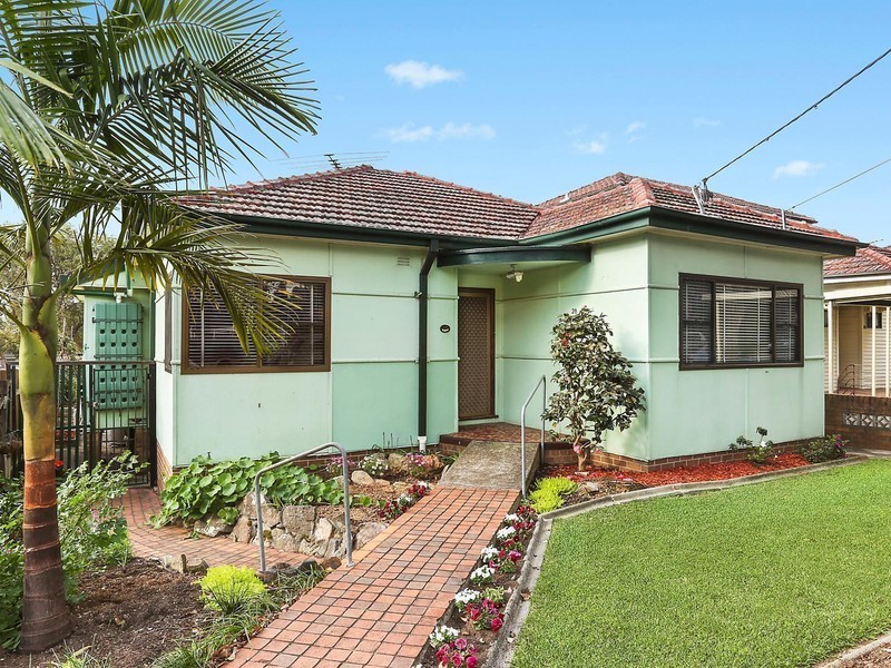 28 Coleridge Street, Riverwood NSW 2210