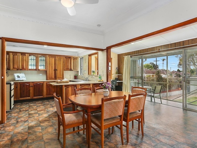 28 Coleridge Street, Riverwood NSW 2210