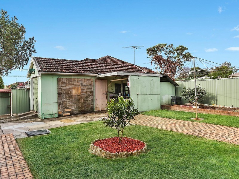 28 Coleridge Street, Riverwood NSW 2210