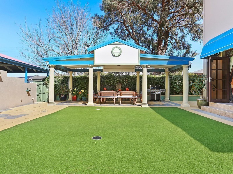 24 Currawang Street, Carss Park NSW 2221