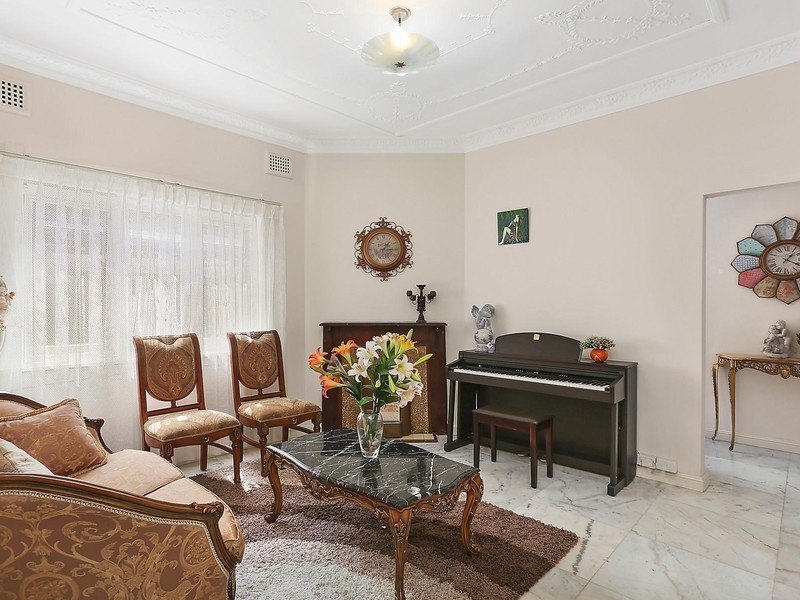 28 Wolli Creek Road, Banksia NSW 2216