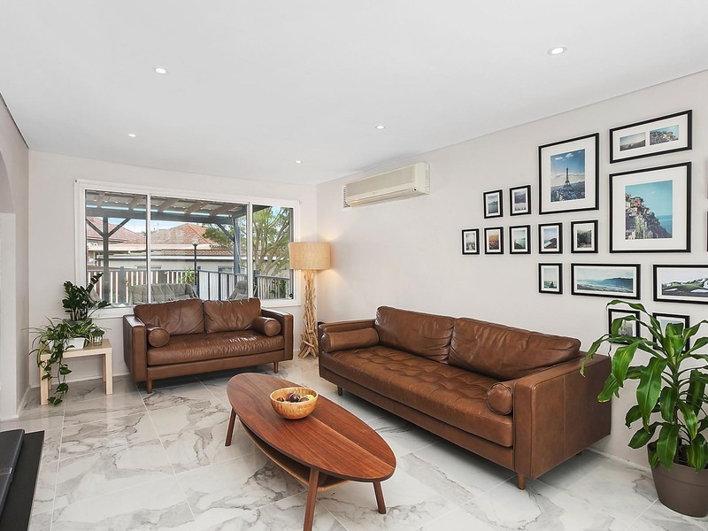 10 Oak Place, Banksia NSW 2216