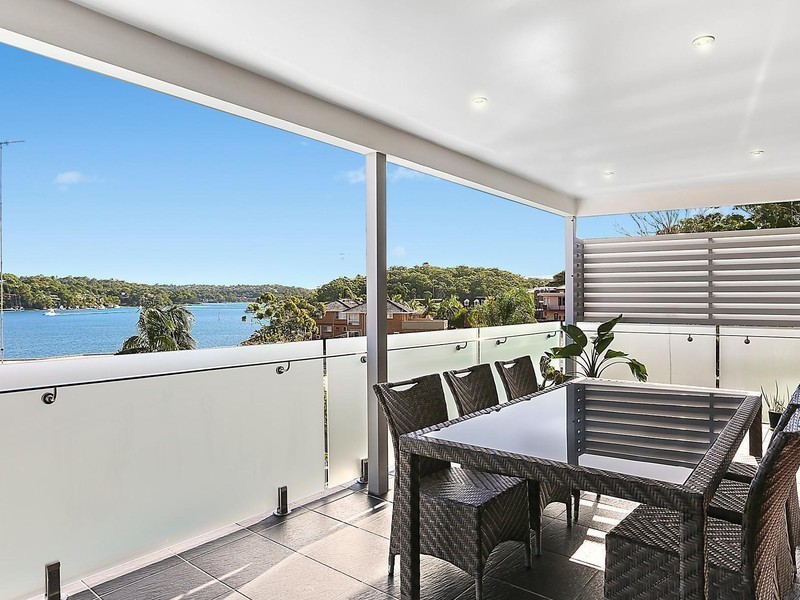 243 Queens Road, Connells Point NSW 2221