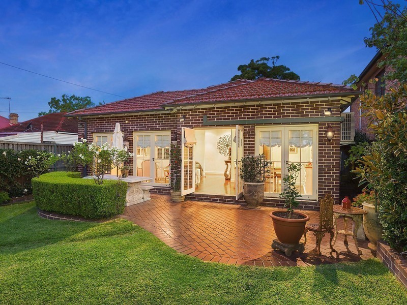 35 Tanner Avenue, Carlton NSW 2218