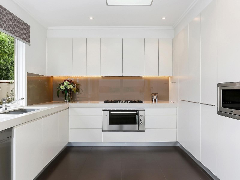 8 Pleasant Way, Blakehurst NSW 2221