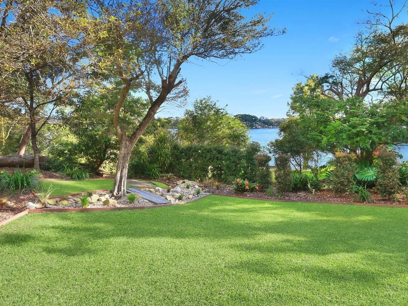 8 Pleasant Way, Blakehurst NSW 2221