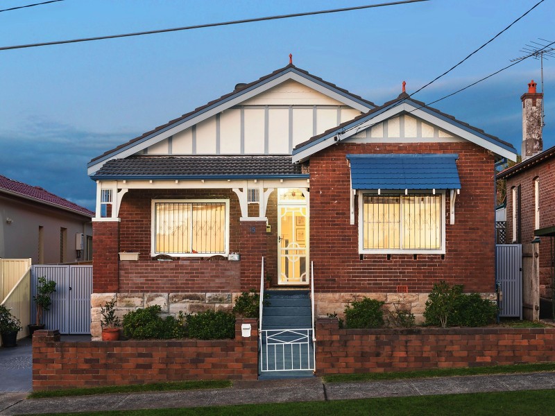 15 Hamilton Street, Bardwell Valley NSW 2207