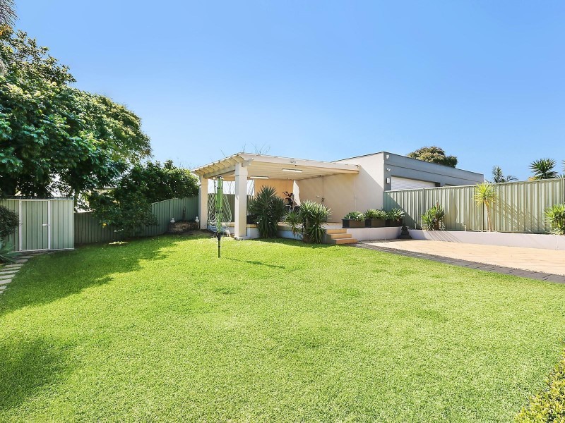 55 Curtis Avenue, Taren Point NSW 2229