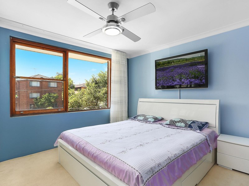 4/1 Gray Crescent, Eastlakes NSW 2018