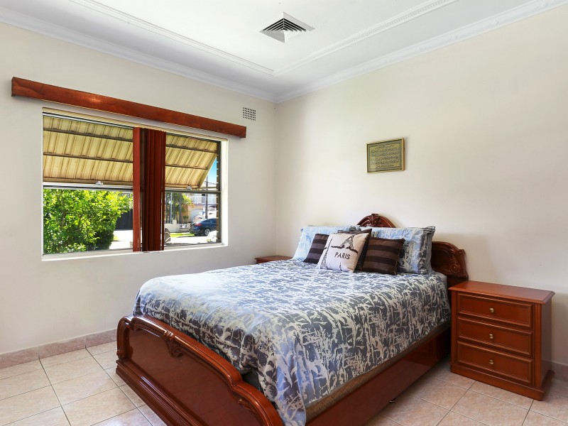 43 Moore Street, Hurstville NSW 2220