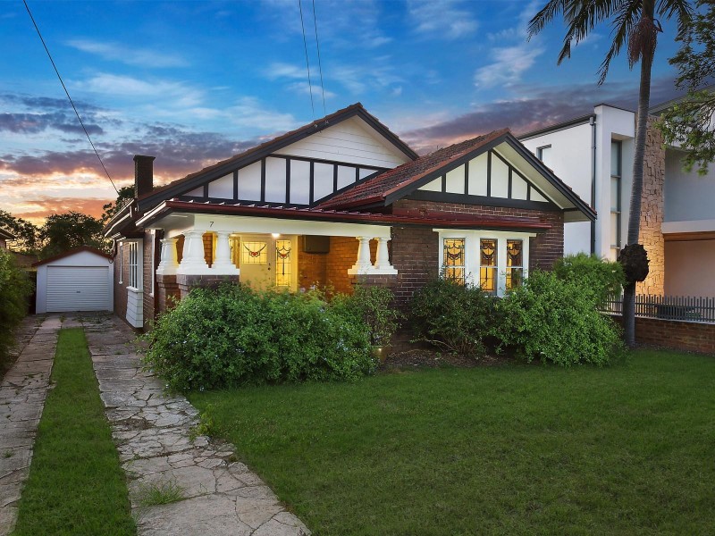 7 Halley Avenue, Bexley NSW 2207