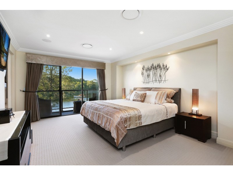 9 Queens Road, Connells Point NSW 2221