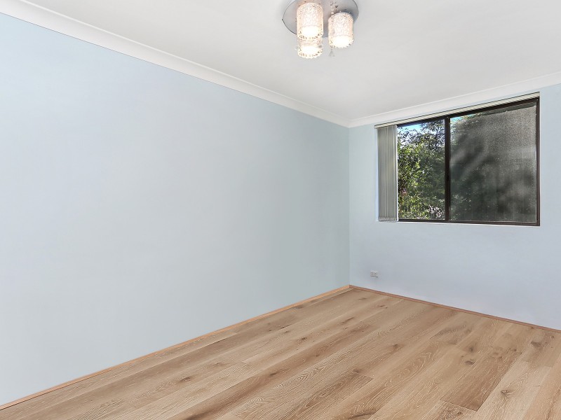 2/8 Gloucester Road, Hurstville NSW 2220
