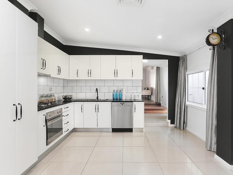 15 Farr Street, Banksia NSW 2216