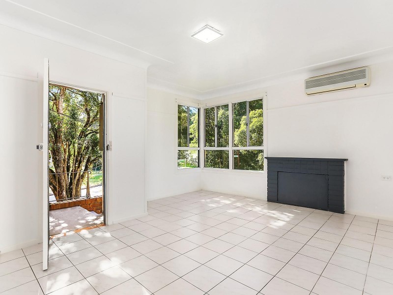 19 Pearce Avenue, Peakhurst NSW 2210