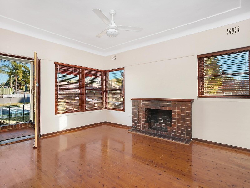 18 Margaret Street, Kingsgrove NSW 2208