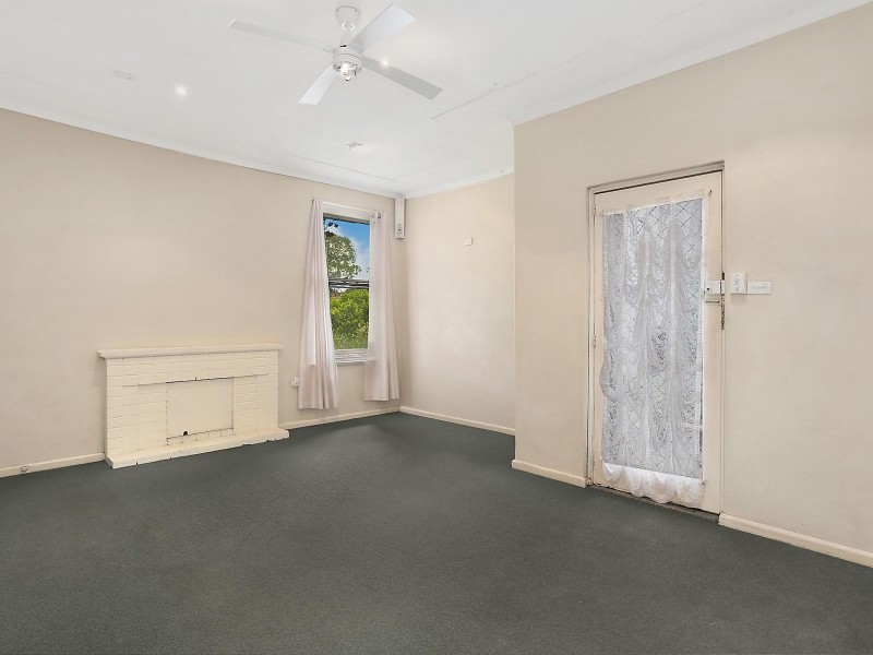 18 Thomas Street, Hurstville NSW 2220