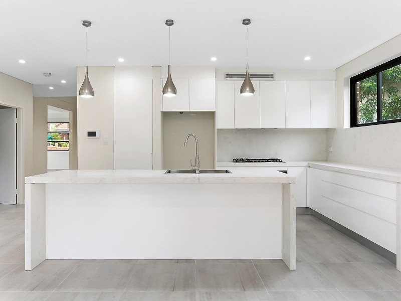 8 Smiths Avenue, Hurstville NSW 2220