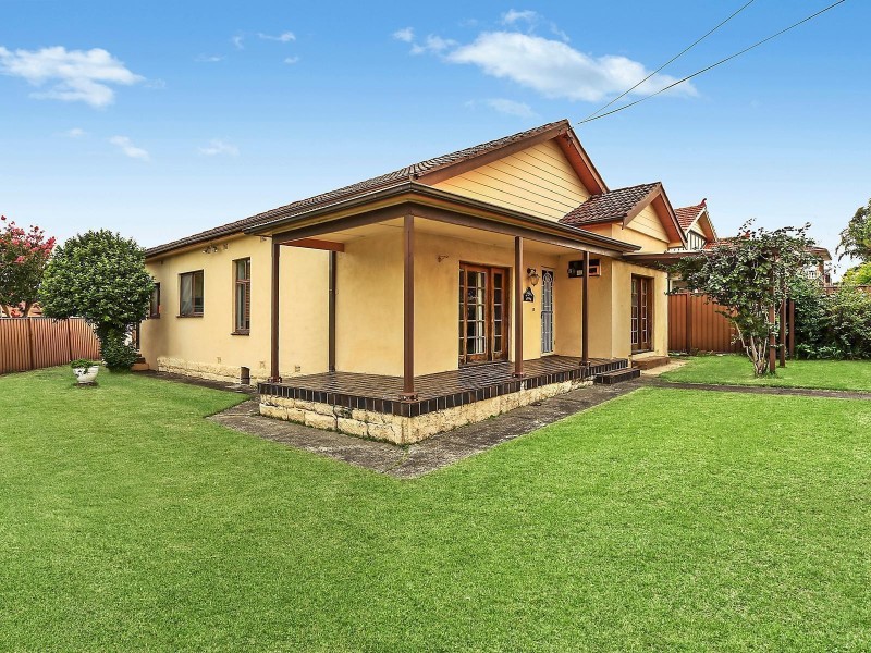 28 Highworth Avenue, Bexley NSW 2207