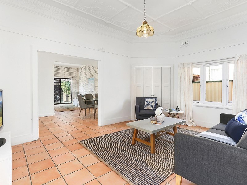 28 Highworth Avenue, Bexley NSW 2207