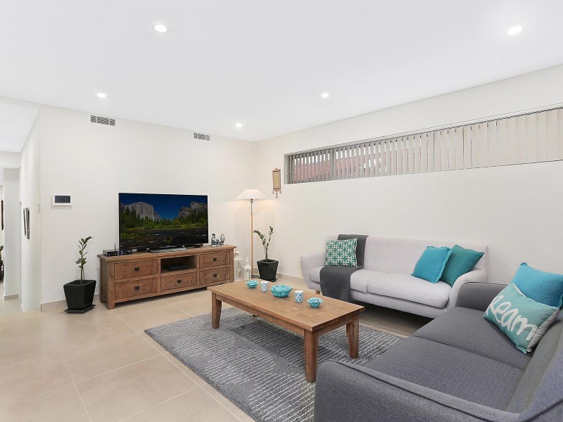 76 Caledonian Street, Bexley NSW 2207