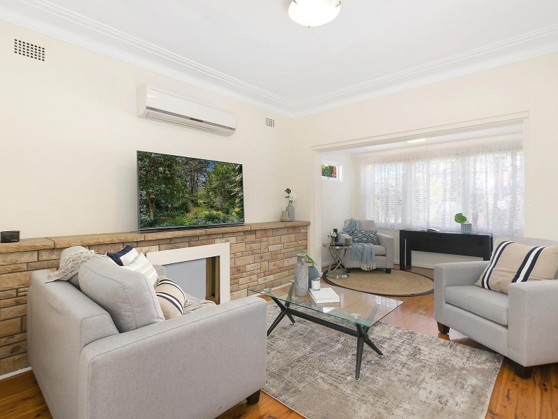 32 Arinya Street, Kingsgrove NSW 2208