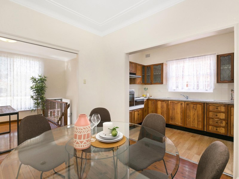 32 Arinya Street, Kingsgrove NSW 2208